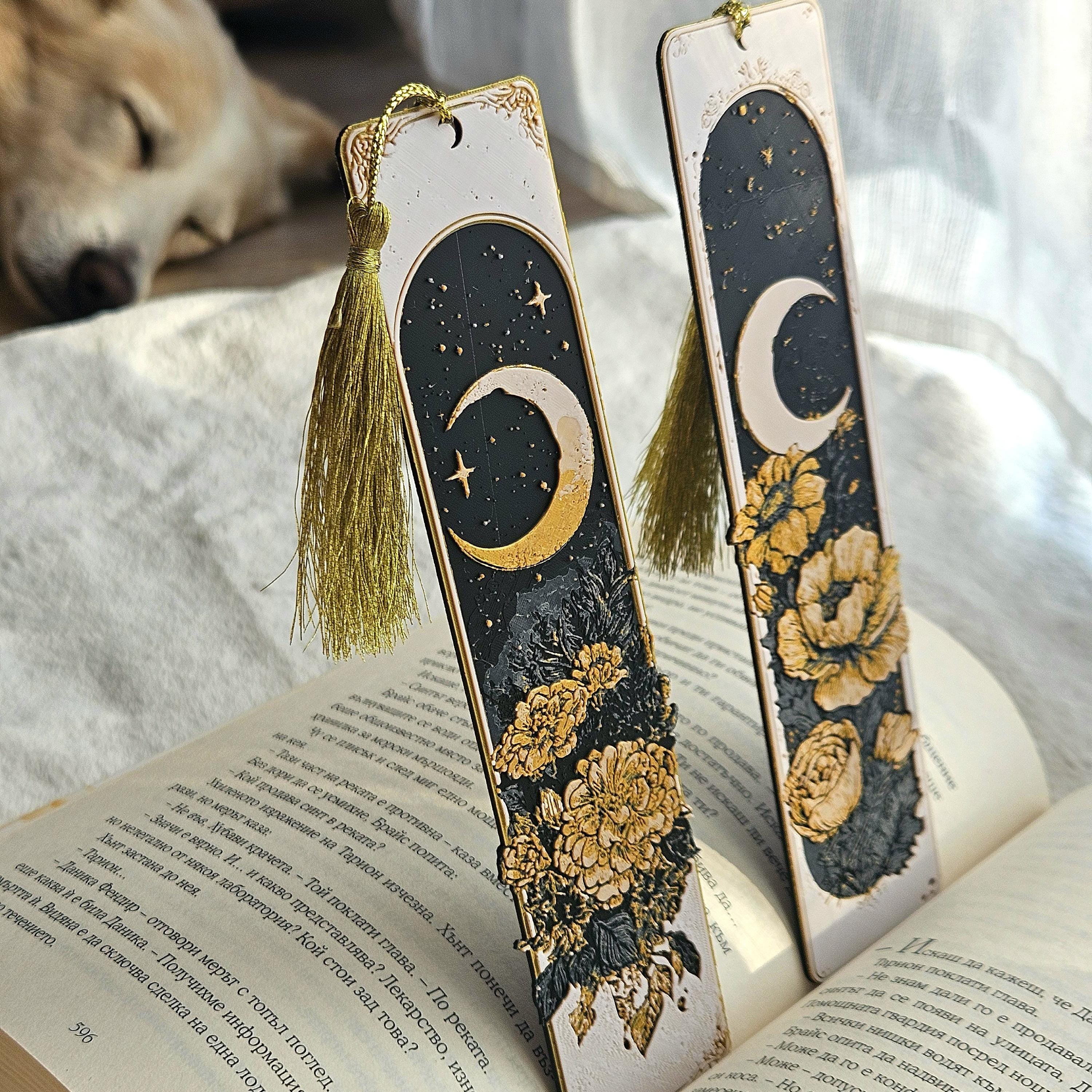 Dreamy Moons 3D Printed Bookmark Set – Celestial Arch Bookmarks for Readers & Star-Gazers