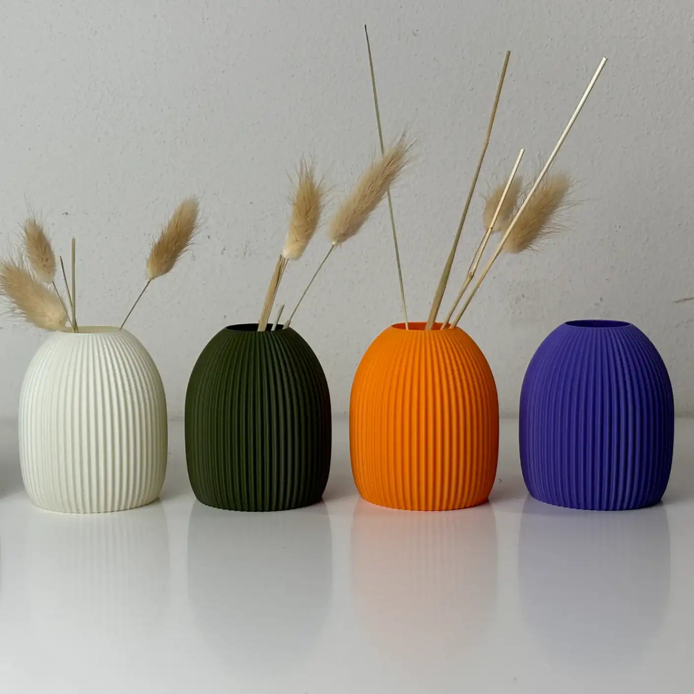The Mini Bullet 3D printed vase for single dried flowers