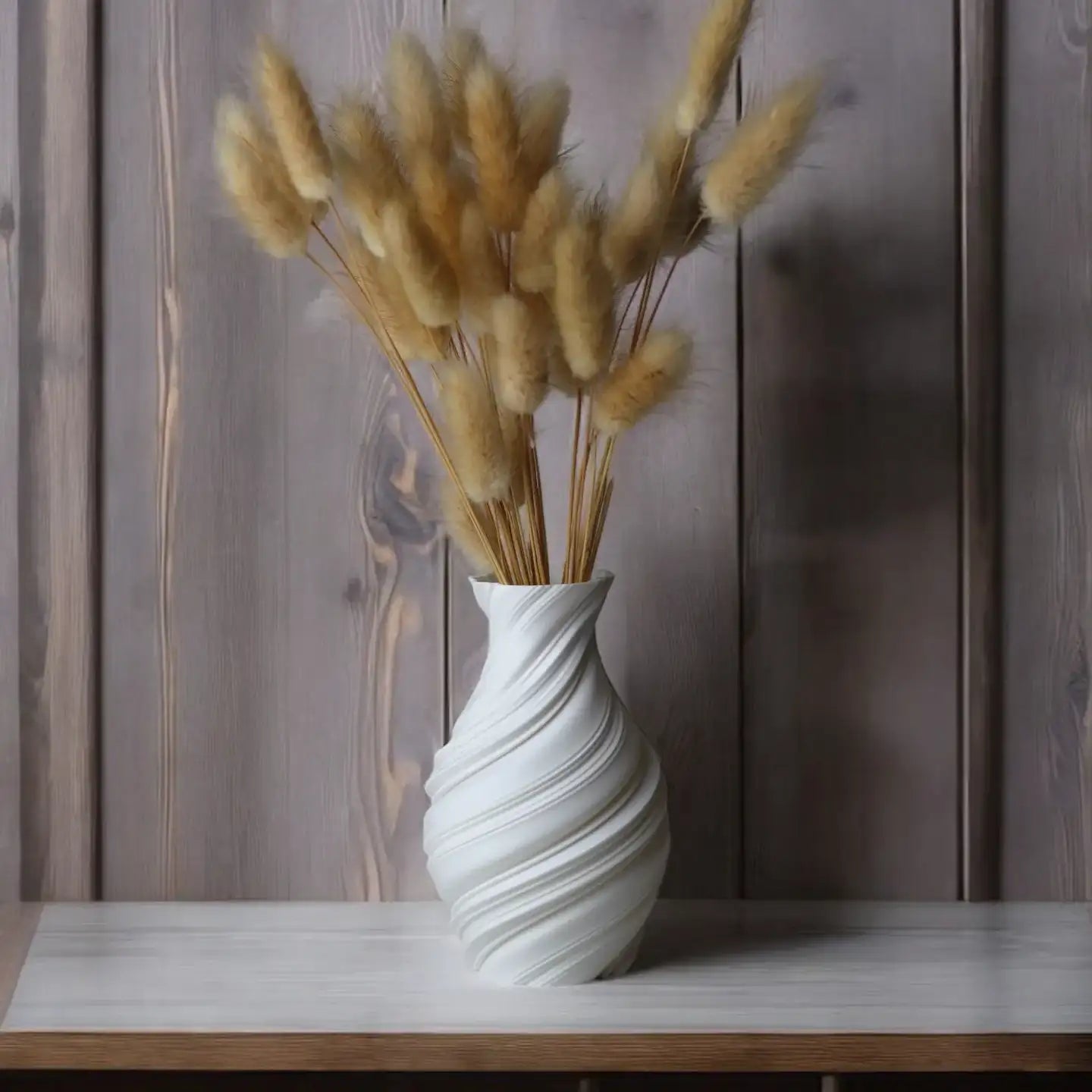 Lightweight Anna Vase