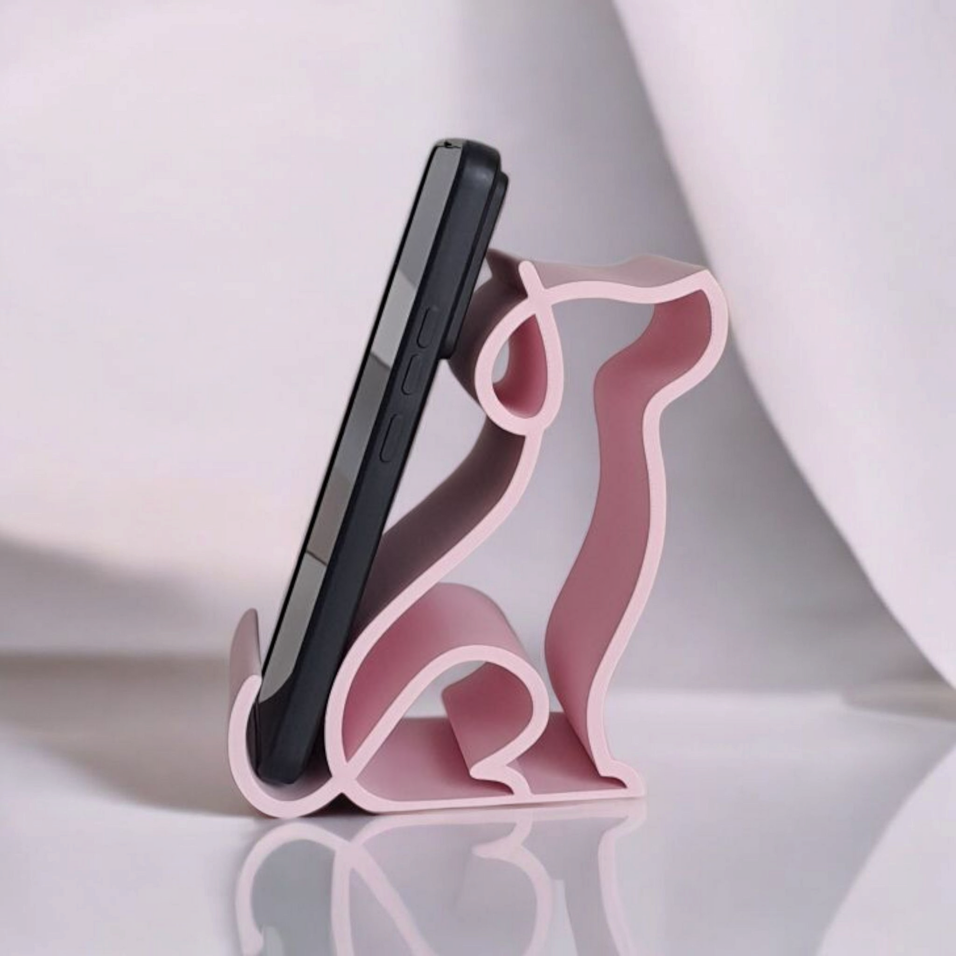 Close-up of Dog Phone Stand's texture and details