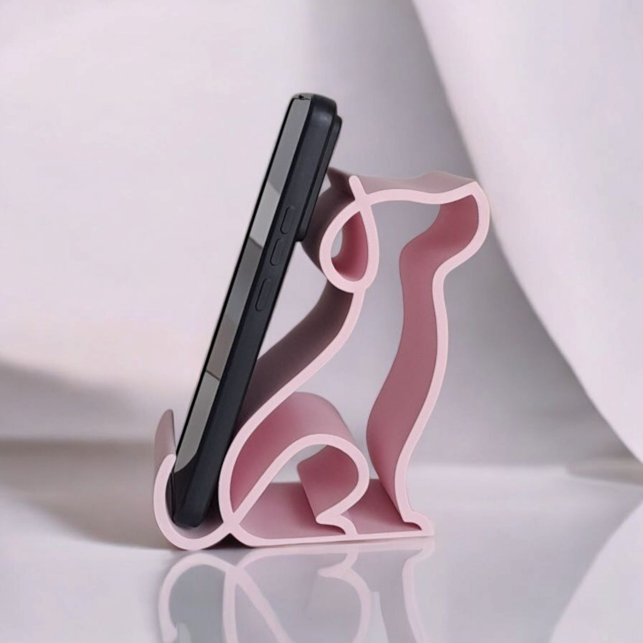 Close-up of Dog Phone Stand's texture and details