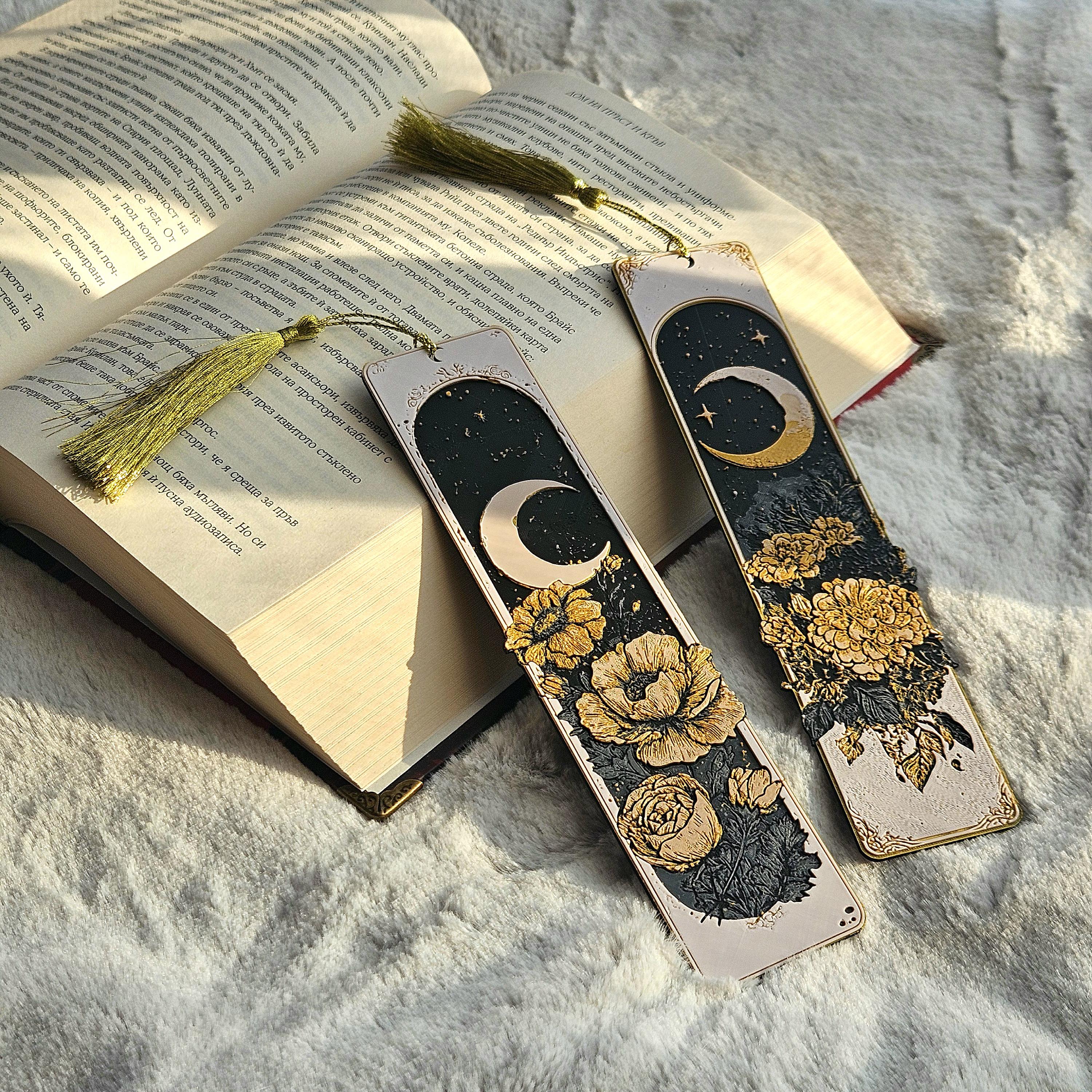 Dreamy Moons 3D Printed Bookmark Set – Celestial Arch Bookmarks for Readers & Star-Gazers