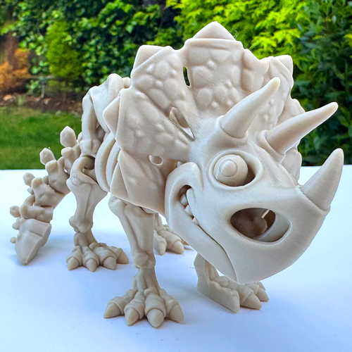 3D printed in eco-friendly PLA with fully articulated limbs
